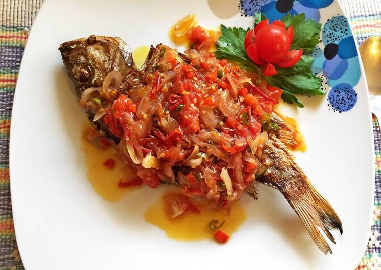 resep makanan Ikan Goreng Pedas Dabu dabu
