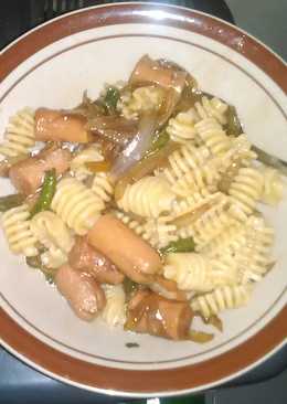 garofalo pasta radiatori with sosis teriyaki (simple banget)