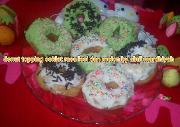 gambar untuk resep makanan Donut topping coklat rasa leci dan melon