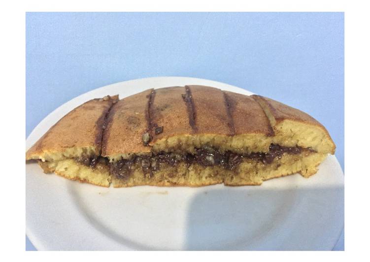 gambar untuk cara membuat Martabak Coklat Keju Teflon