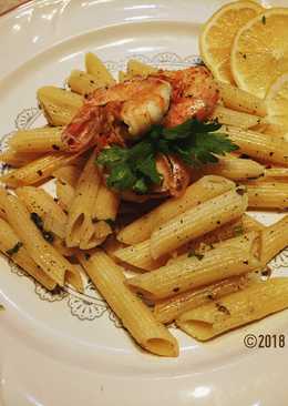 Penne with lemon butter sauce