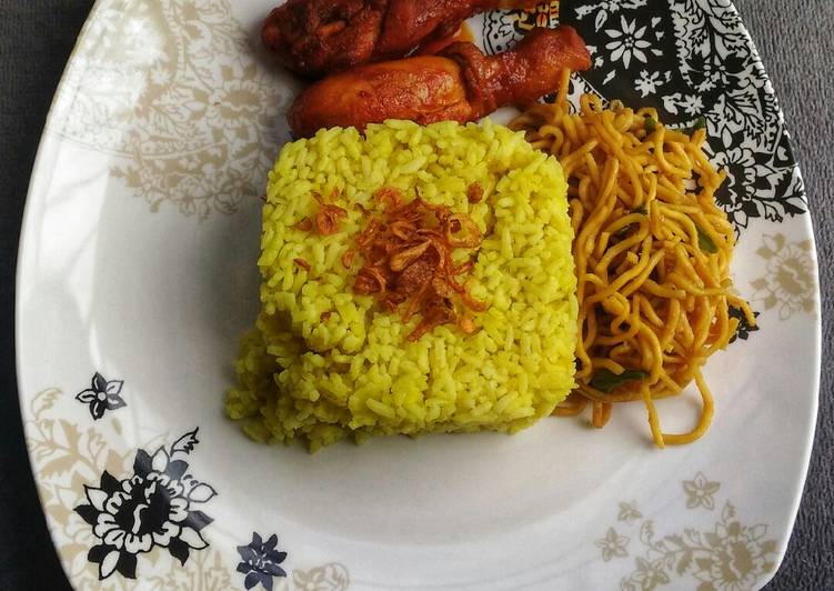 resep lengkap untuk Nasi kuning bumbu