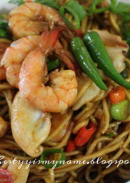 Mie goreng seafood