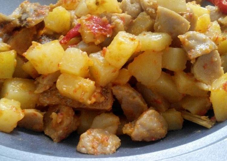 Resep Sambel goreng kentang dengan bakso dan ikan asin Oleh afifah azmi
sholihati