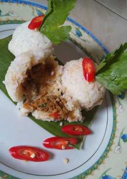 Bola bola nasi gurih isi teri nasi