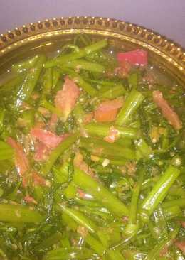 Tumis kangkung terasi pedas
