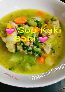 Sop Kaki Babi Kuah Kuning Kehijauan itu yang maknyuzz