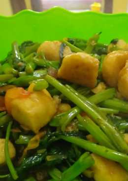 Tumis kangkung + baso ayam