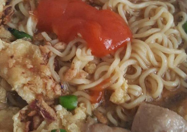 resep lengkap untuk Indomie telur bakso