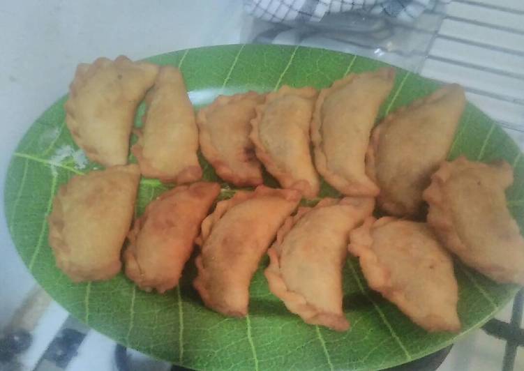 gambar untuk resep Pastel renyah empuk no telur