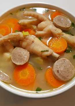 Soup ceker ayam dan bakso