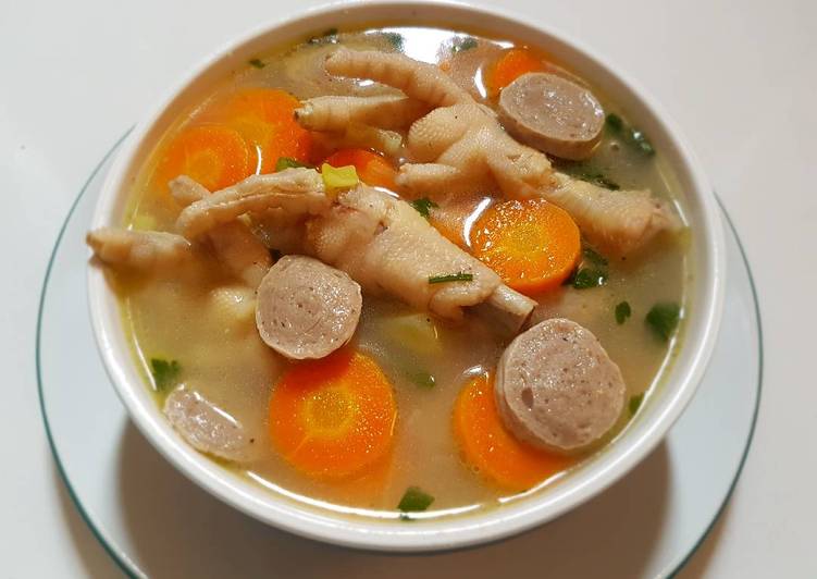 resep lengkap untuk Soup ceker ayam dan bakso