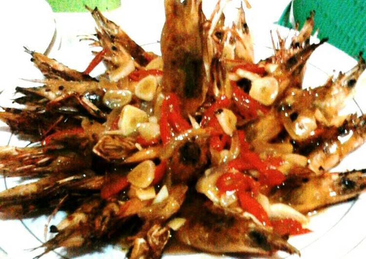 cara membuat Udang bakar saus asam manis pedas