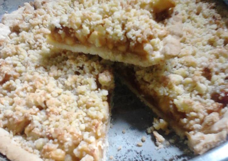 bahan dan cara membuat Pie apel malang topping crumble