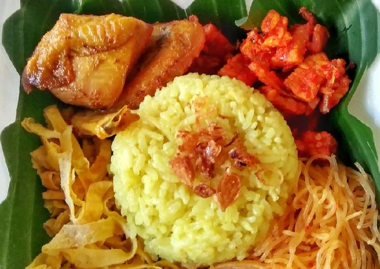  Resep  Nasi  Kuning Spesial 