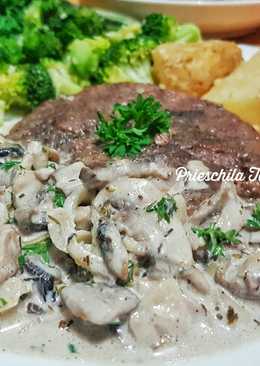 Wagyu steak with Mushroom Sauce