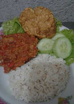 Ayam penyet sederhana
