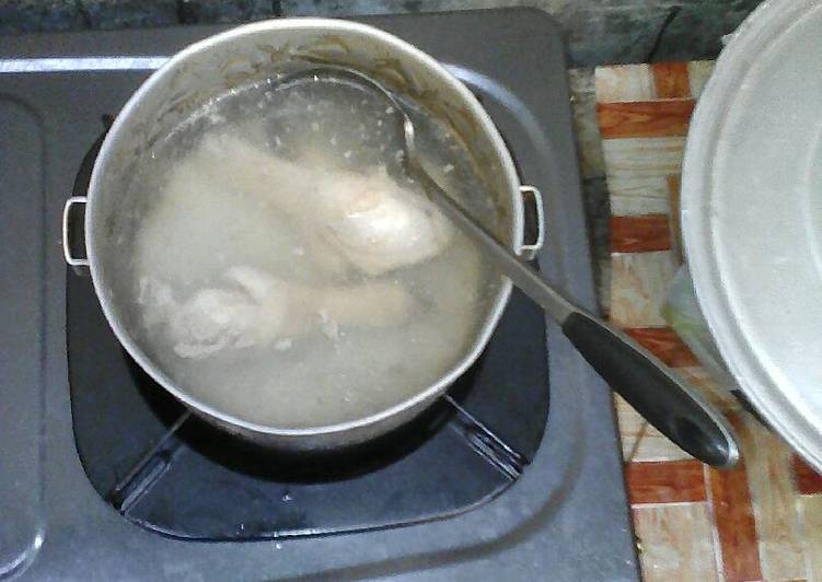 gambar untuk cara membuat Kuah Kaldu Paha Ayam..by:Erni Hartanti