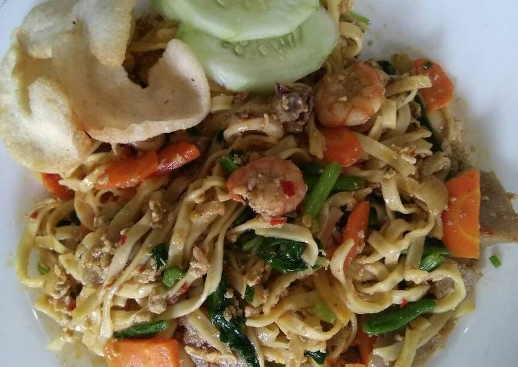 resep lengkap untuk Ifumie Goreng Seafood