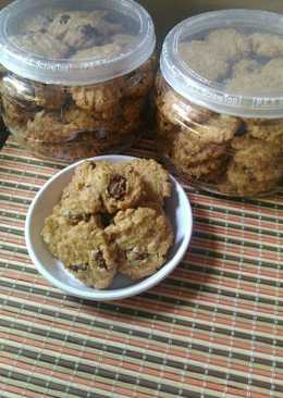 Crunchy Oatmeal Cookies