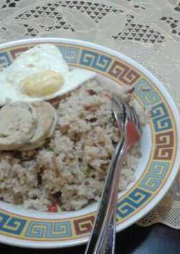 Nasi goreng ikan asin spesial + telor setengah matang lumer