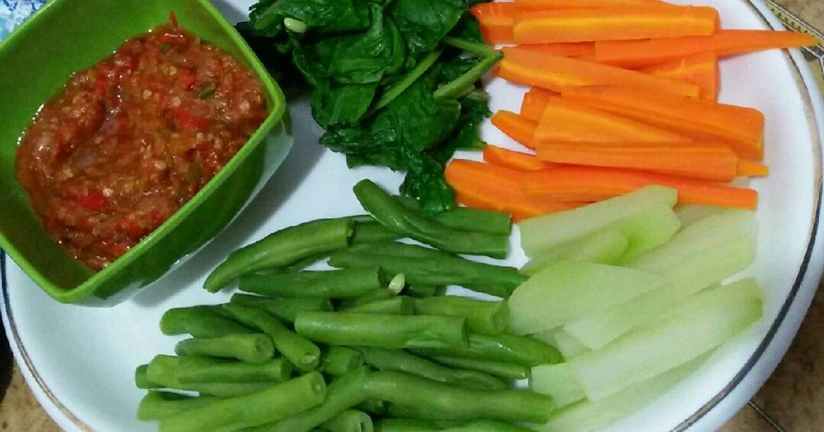  Resep Lalapan sehat sambal terasi oleh helvira90 Cookpad