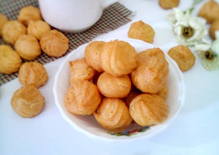 cara membuat Sus Kering Keju a.k.a Cheese Crispy Choux