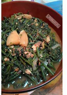 Pakis Tongkol Bumbu Merah