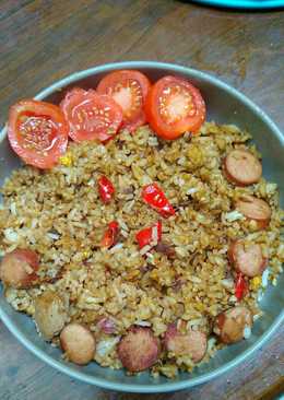 Nasi goreng sosis bakso