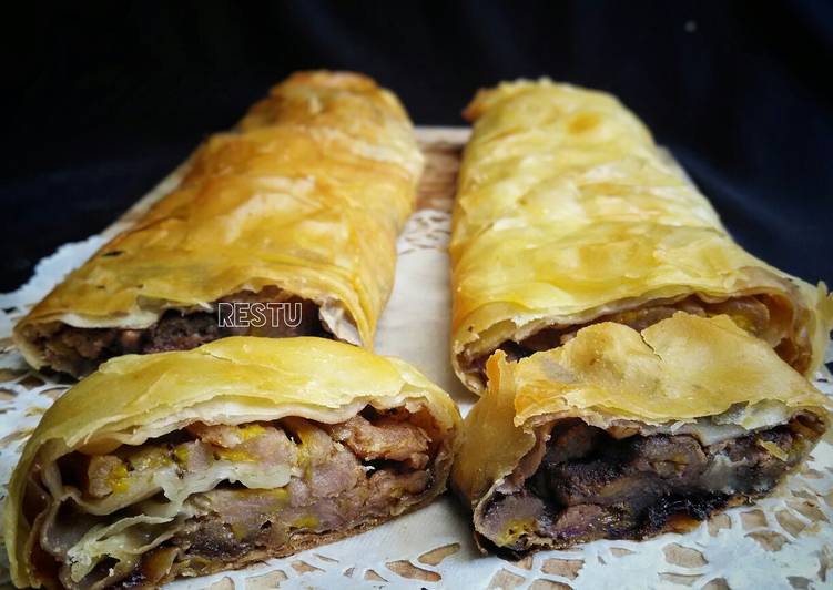 gambar untuk resep makanan Banana Strudel