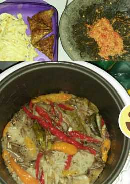 Nasi Liwet Magic com Telur, tempe goreng dan sambel kemiri