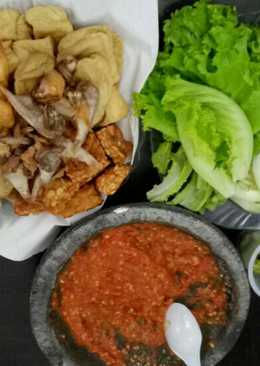 Tahu, Tempe, Terong,ikan asin,pete plus sambal trasi