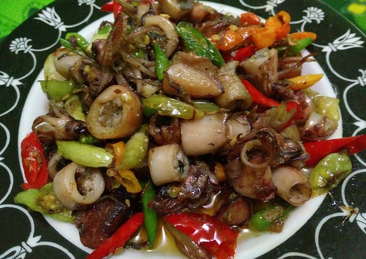 resep makanan Oseng cumi asin pedas