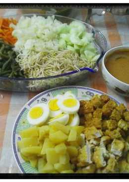 Gado-gado lontong sederhana