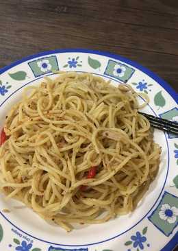 Spaghetti Aglio Olio Tuna