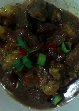 Tetelan sapi asam manis