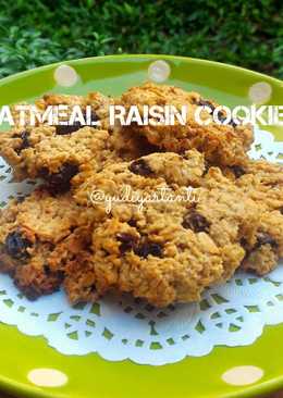 Easy Oatmeal Raisin Cookies