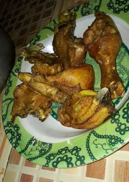 Ayam goreng kuning