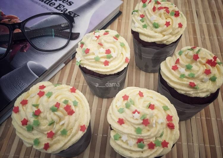 Resep Red Velvet Cupcakes dg Cream Cheese Frosting Oleh Aditya Damayanti