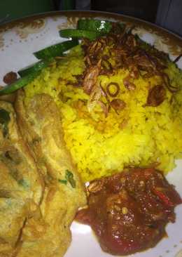 Nasi kuning magic com