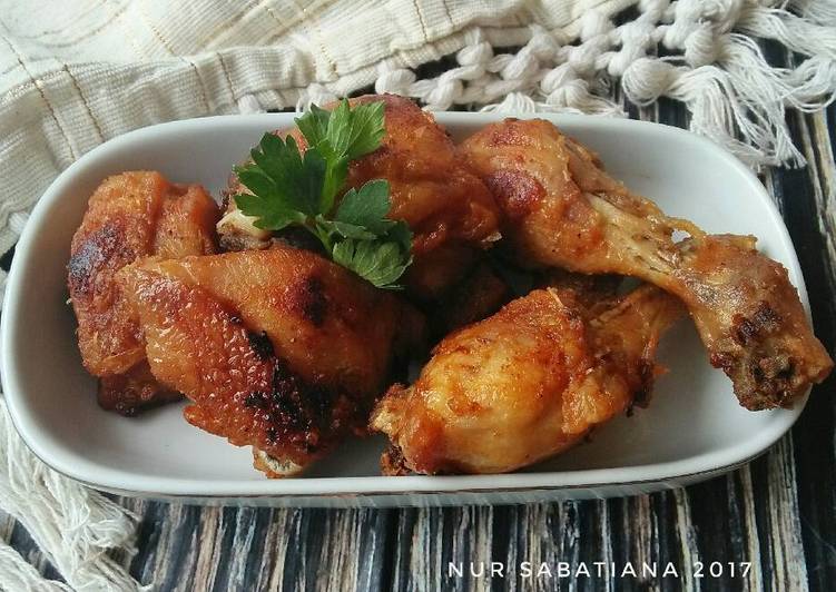 Resep Ayam Goreng Bawang oleh Nur Sabatiana - Cookpad