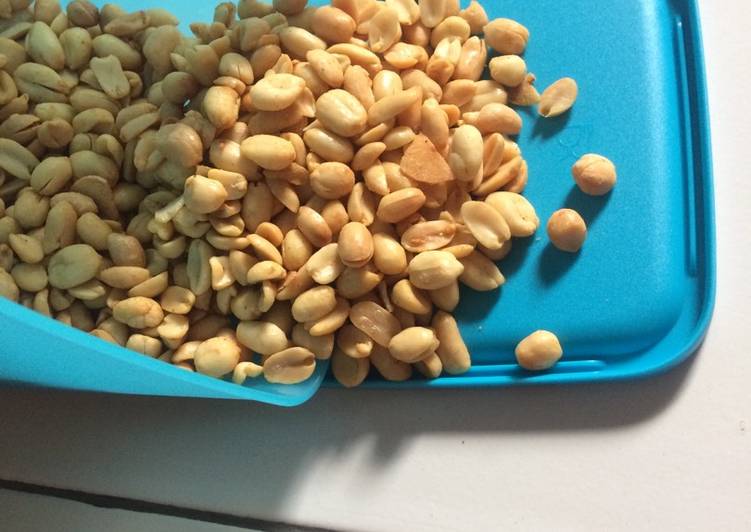 gambar untuk cara membuat Kacang Bawang Guring Empuk