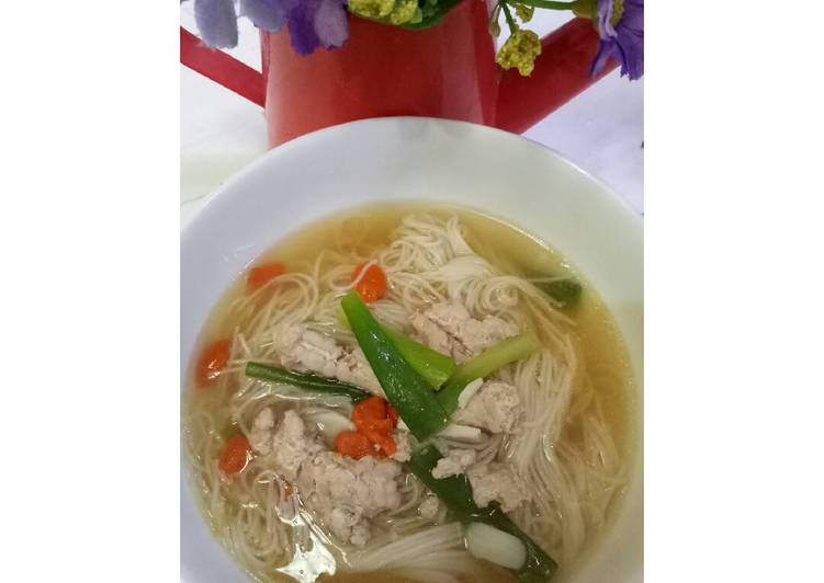 resep Misua ayam kuah herbal