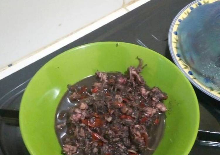 resep masakan Oseng cumi tinta hitam