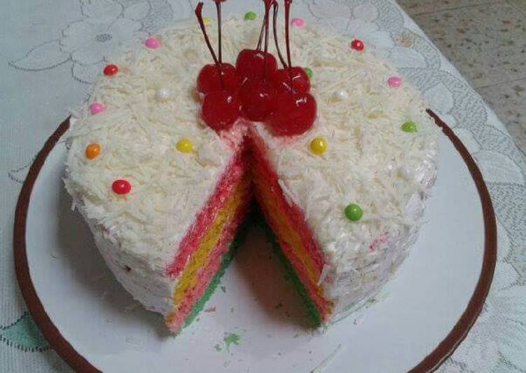 Resep Rainbow cake kukus sederhana Dari Dapur Mommy nya Ozaan