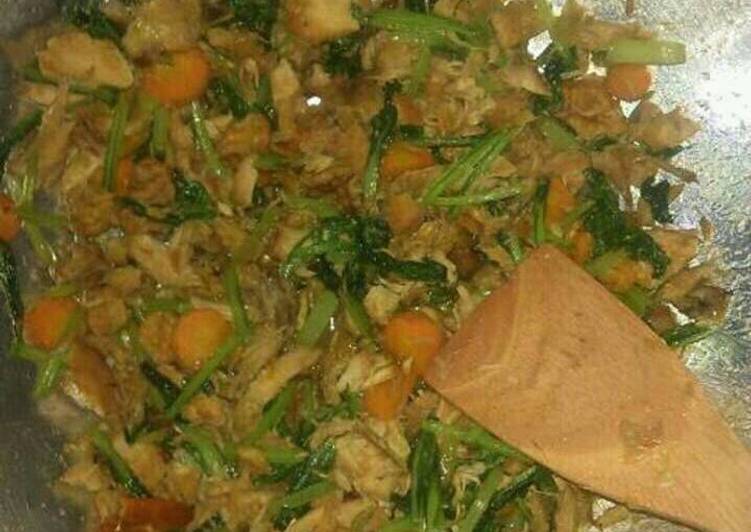 resep lengkap untuk Tumis jamur ayam suwir