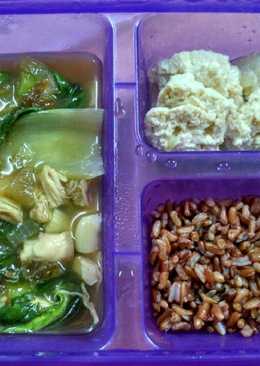 Resep diet day 2 : pakcoy bawang putih. Tahu sutra kukus. Nasi merah