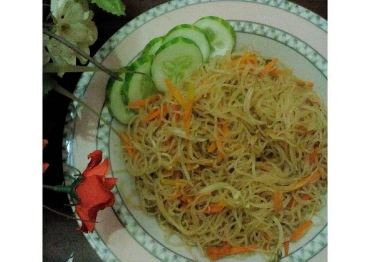 bahan dan cara membuat Bihun Goreng Kecap (Oil-Free, Gluten-Free, dan Vegan)