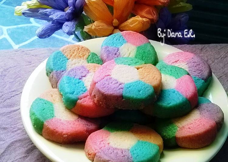 Resep Kuker Bunga Rainbow  3 bahan, no mixer oleh Diana 