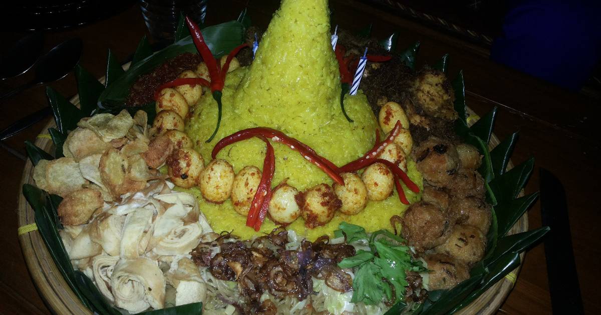 Resep nasi tumpeng  sederhana  oleh Nurul Huda Cookpad